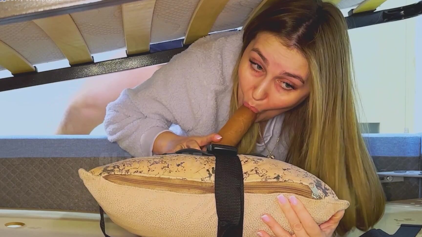 Alinarai Отчим трахает мачеху в задницу, и ей, похоже, это нравится x xhamster