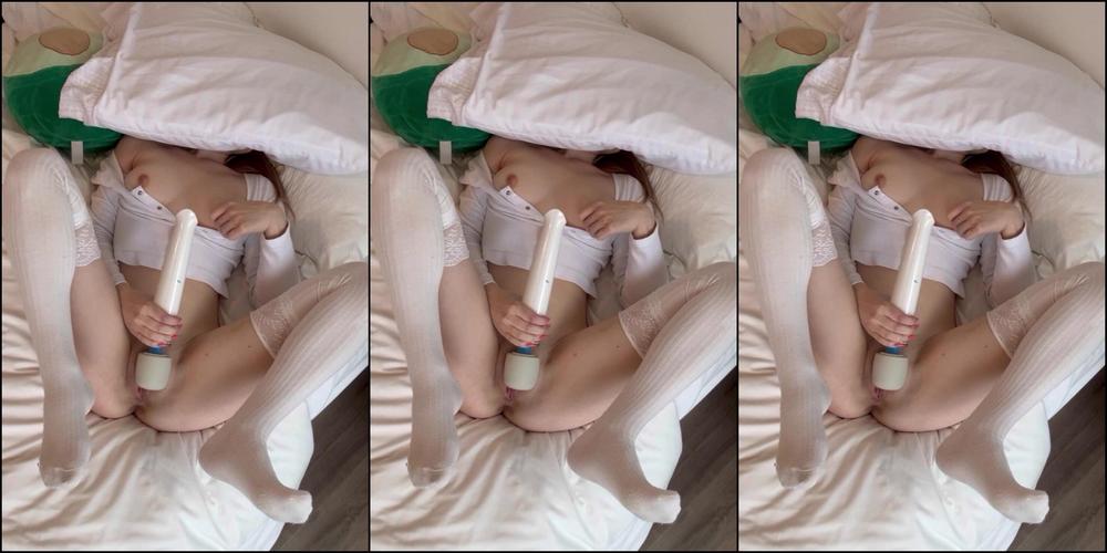 Babybunnnie 3157029541 01 10 2024 Fuck Me With My Pillow Over My Head