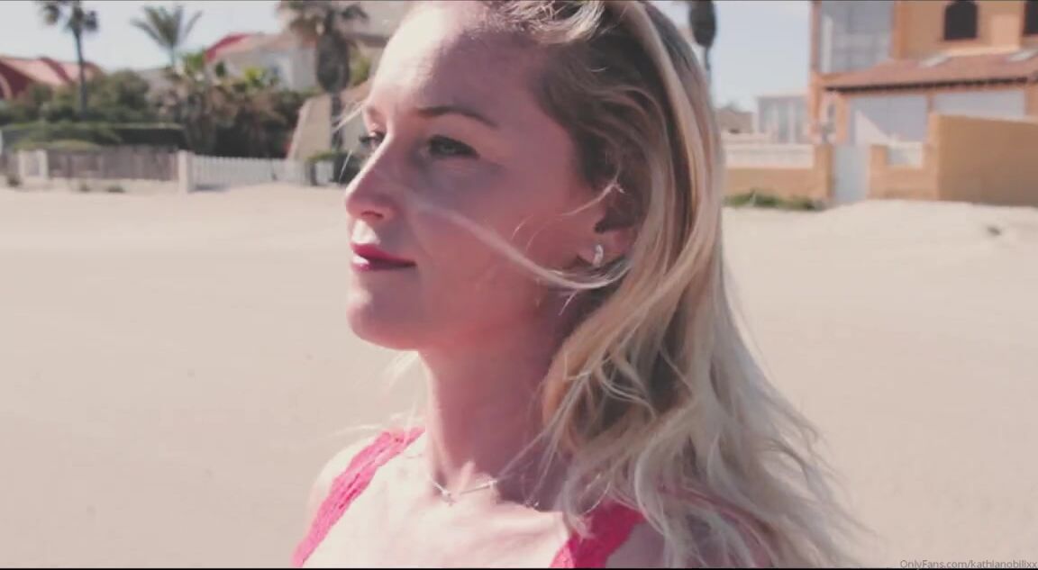 Kathianobilixx Findom 11 14 2019 Onlyfans Video Beautiful Day For The Beach