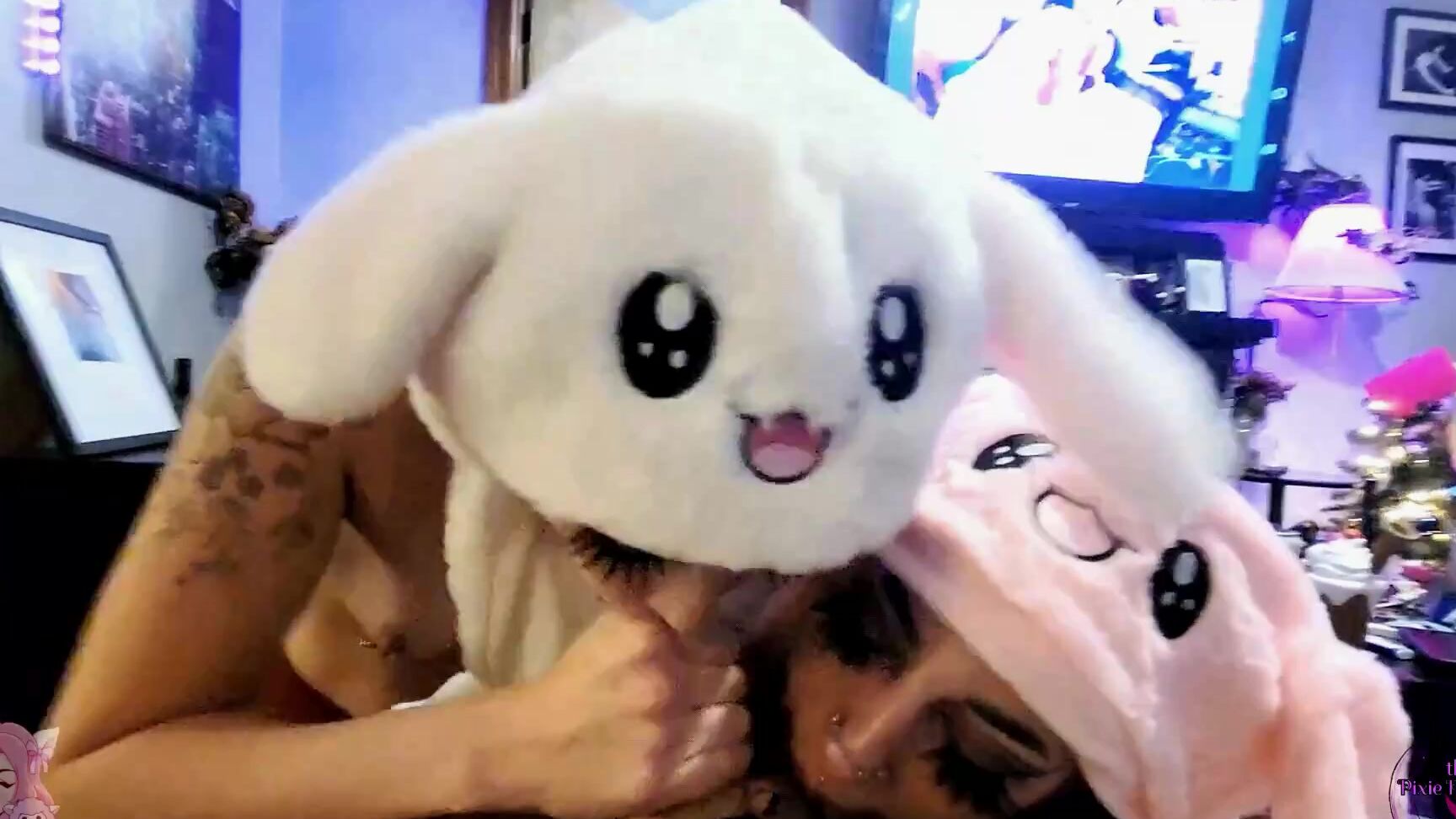 Riley Cyriis Happy Bunnies Bouncy Blowjob