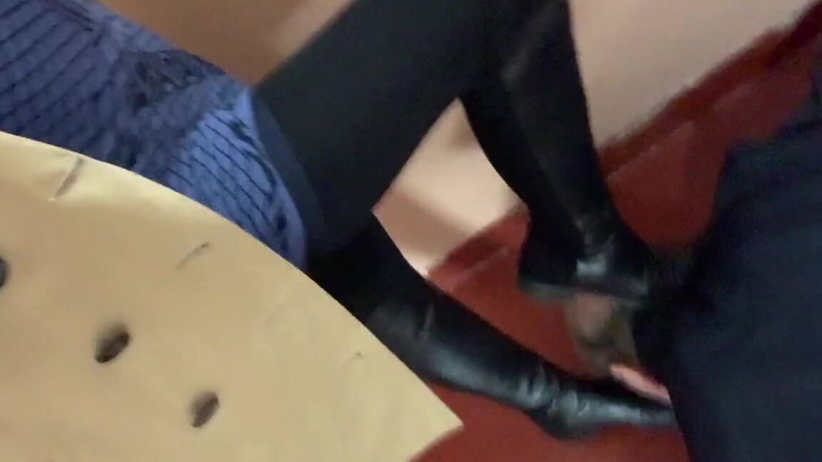 Goddess Christine Nicknamed Findomchristine Onlyfans Stairwell Draining Foot Worship And Gum Swallowing Oh My