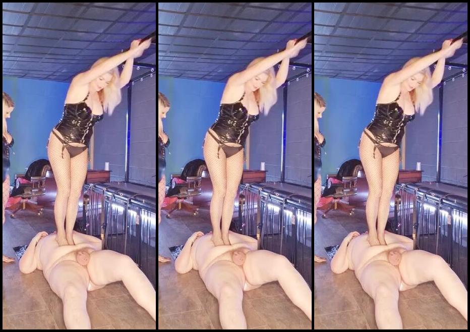 Lady Sara Borgia Onlyfans Having A Good Time With This Boy