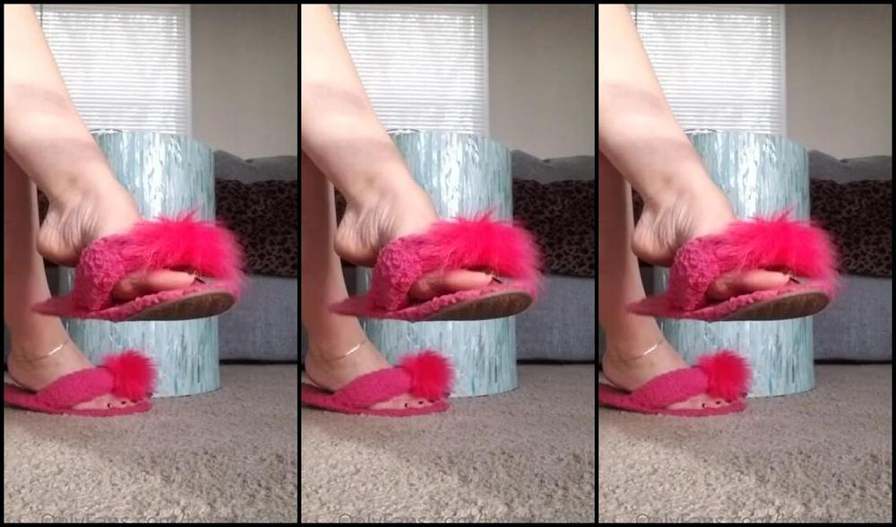 Loveher Toes Nicknamed Loveher Toes Onlyfans Some Dangling