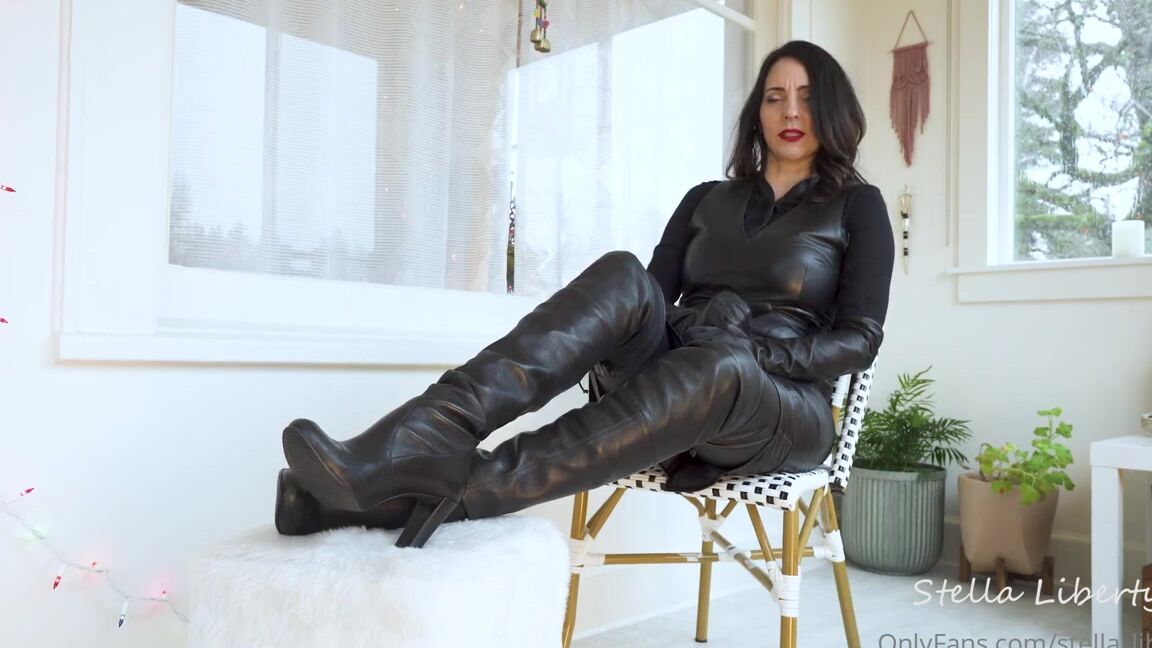 Stella Liberty Onlyfans Do You Love My Leather Teases Check Out Layers Of Leather 2P