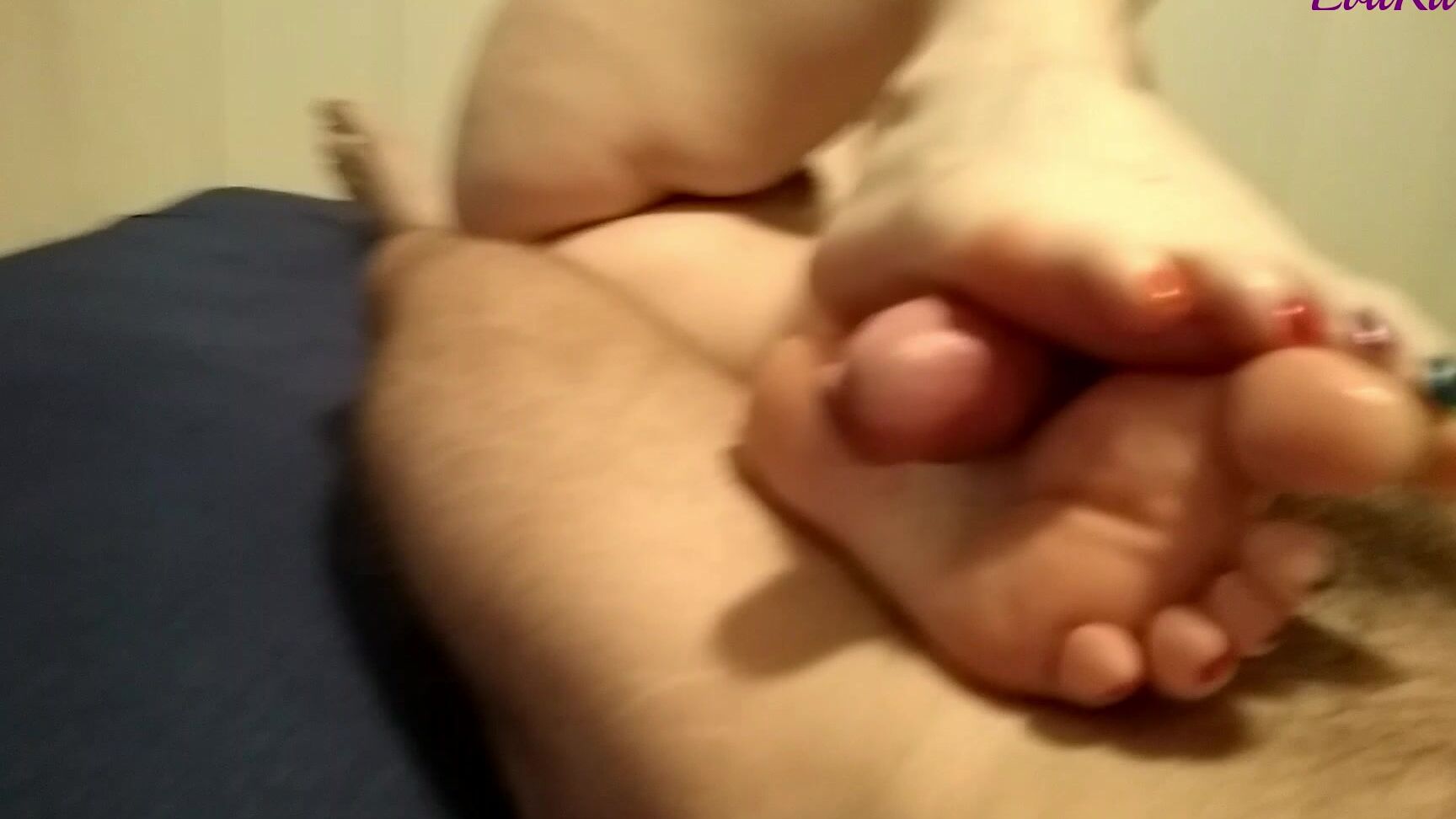 Cum Play, Cumshots, Foot Fetish, Footjobs, Sole Fucking evil kitties huge cumshot footjob ManyVids