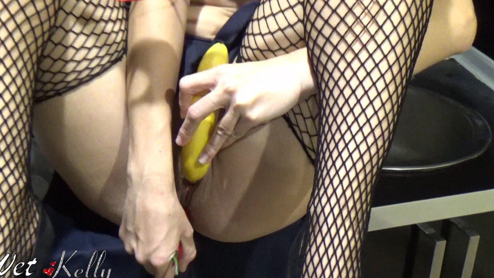 Amateur, Pee, Panty Fetish, Food Masturbation, Role Play wet kelly estate agent masturbating ManyVids