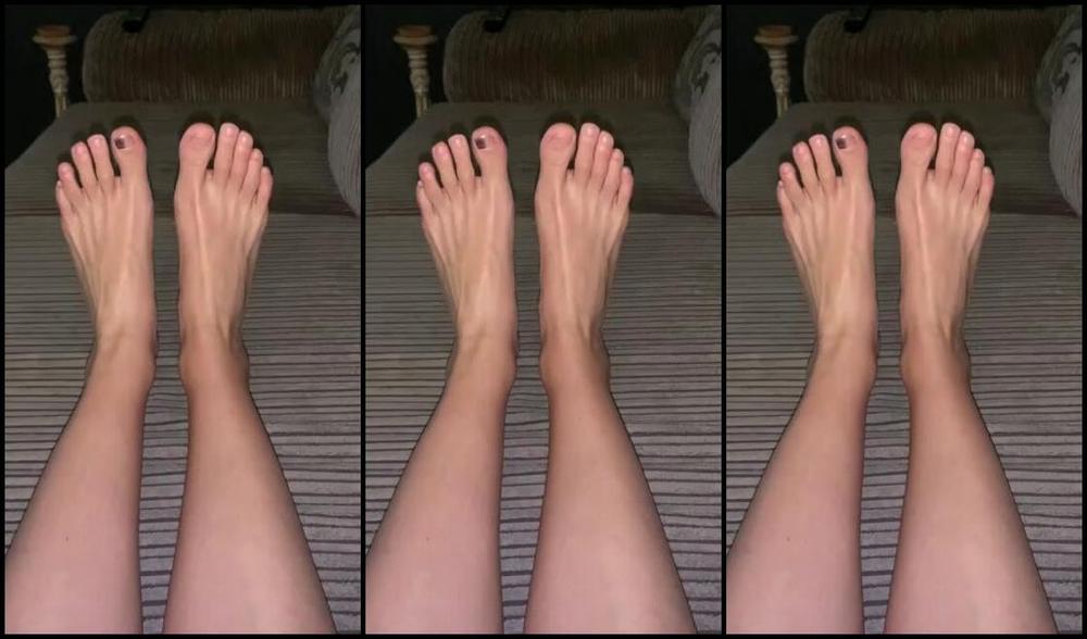 Miss Emma Rose Nicknamed Emmaemmarose Onlyfans Just My Perfect Naked Long Toes That You Wish You Could Sniff Kiss Lick Suck Amp