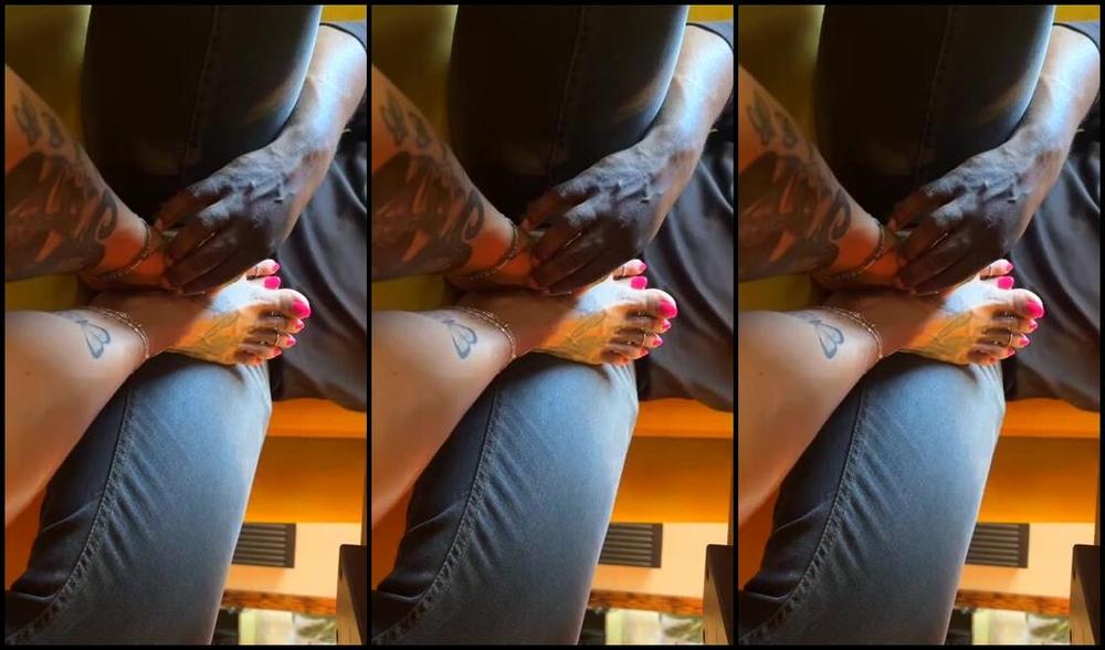 Msmaddy Aka Madsoles 1 Onlyfans When I Get Taken Out For Food It Would Be Rude Not To Tease Him Right 4