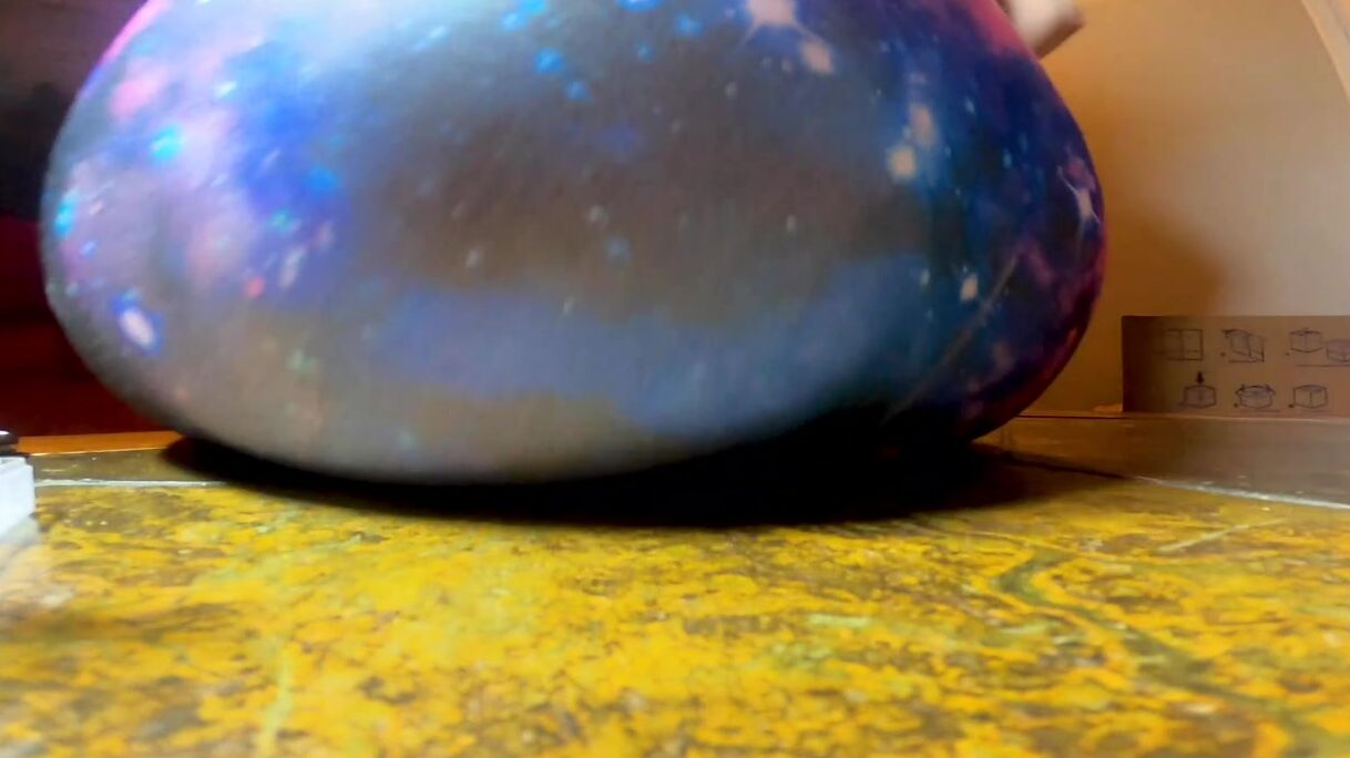 Giantessclips The Valentine S Day Gift Starring Miss Kole Misskole Https Onlyfans Com Misskole