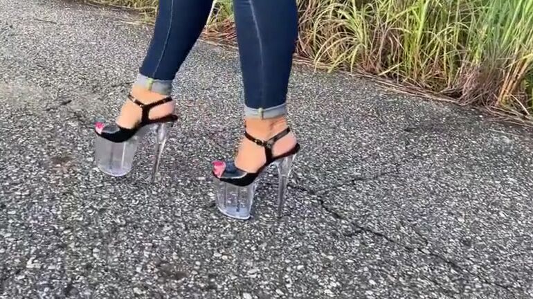 Ghrfan 08 24 2024 Onlyfans Video Mia Soles Walking On Extreme 8 Inch Heels