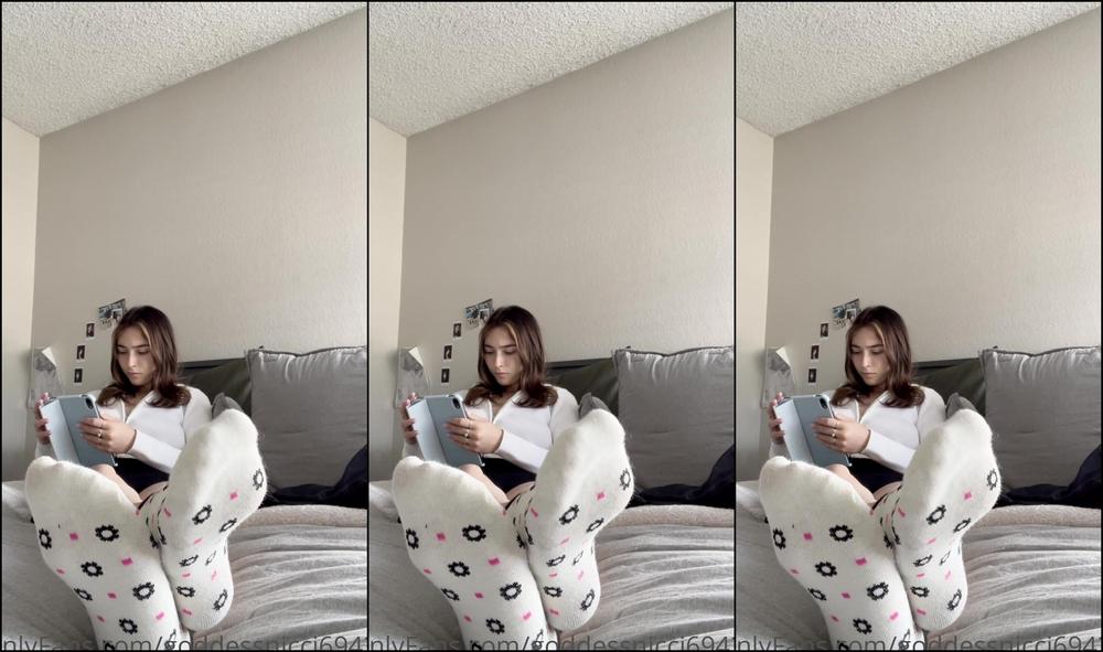 Goddessnicci Does This Video Tease You Wonder How Bad You Wanted To See Me Take My Socks Off