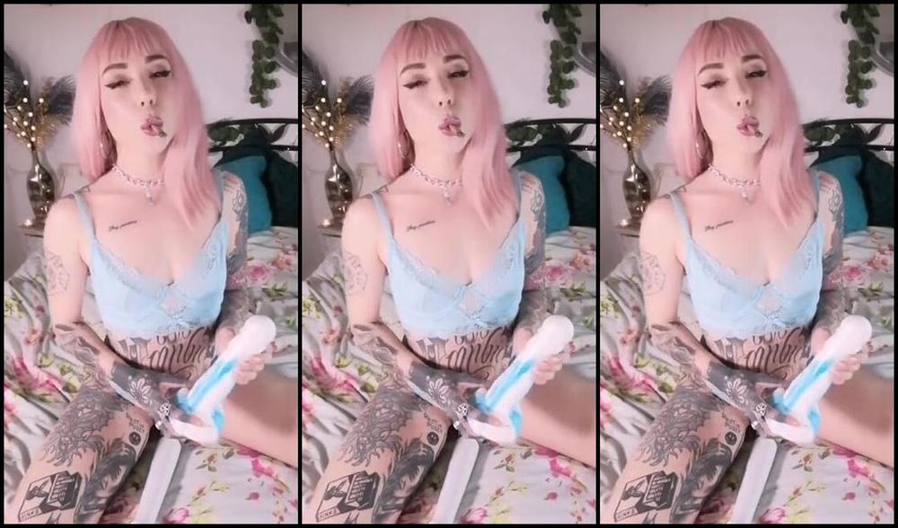 Queen Kinkerbell Nicknamed Kinkerbell23 Onlyfans Oh Hi Did You Like This Clip Watching Me Suck On A Huge Toy Are You