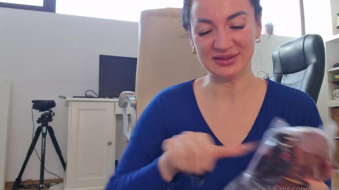 Kinkydomina Onlyfans Unboxingvideo Of Some New Sex Toys Which One Can You Take