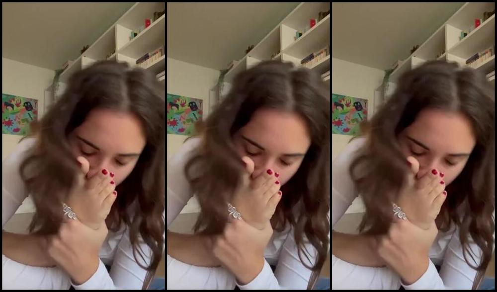 Goodgirl 004 Onlyfans I Like My Smelly Feet