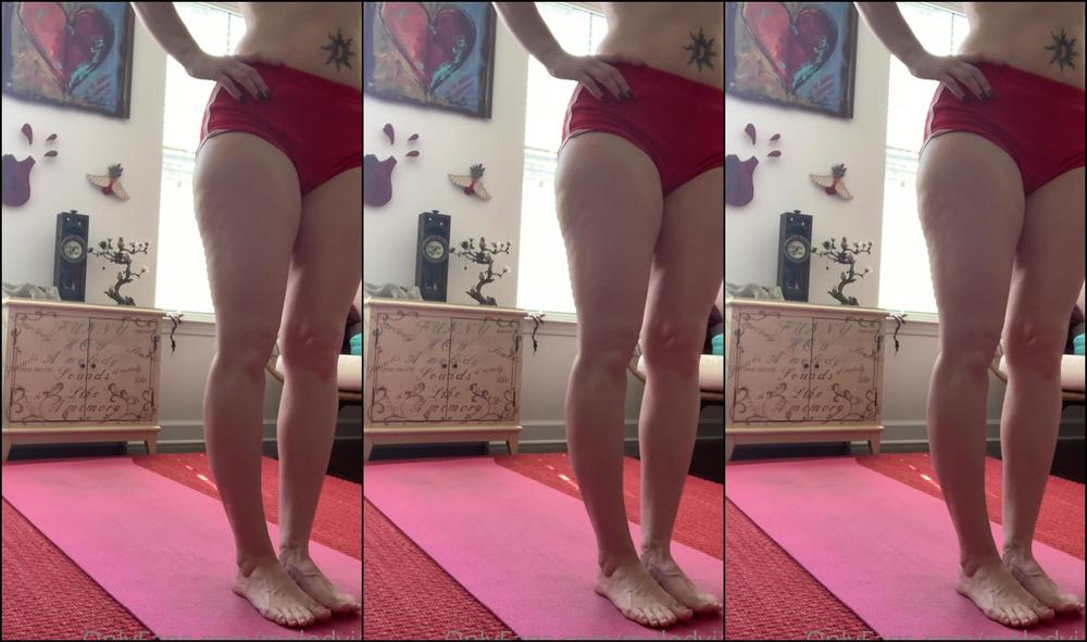 Melodyjai Did Some Yoga Today Now That Things On Here Have Slowed