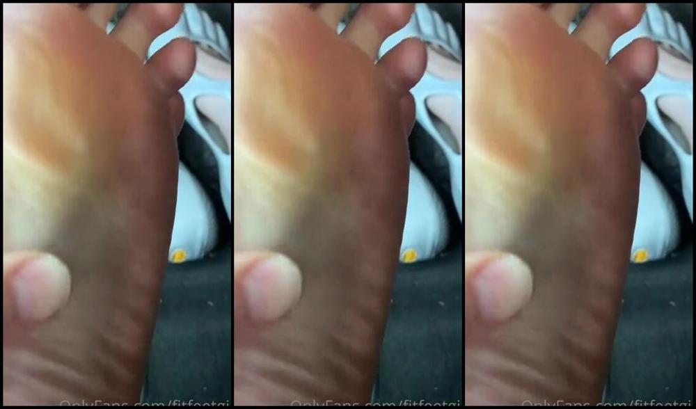 Nina Aka Fityoginina Onlyfans Hello There My New Vibrams I M Working On Breaking In That Beautiful Scent My Other Ones Are So