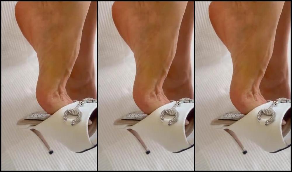 Worldsexiestfeet 05 02 2024 Onlyfans Video My First Birthday Present Part 2