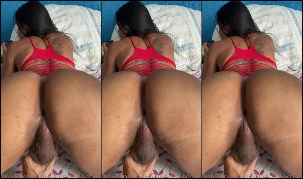 Valerya Pacheco 2307569464 12 21 2021 Neighbor Of My Condominium I Was Releasing A Client From My Apartment The Neighbor Passed By