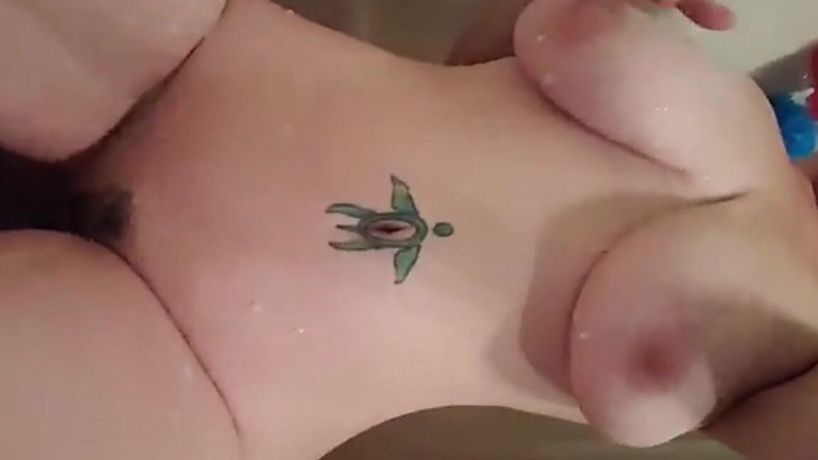 Nikki Sequoia Super Cumlube Snapshow