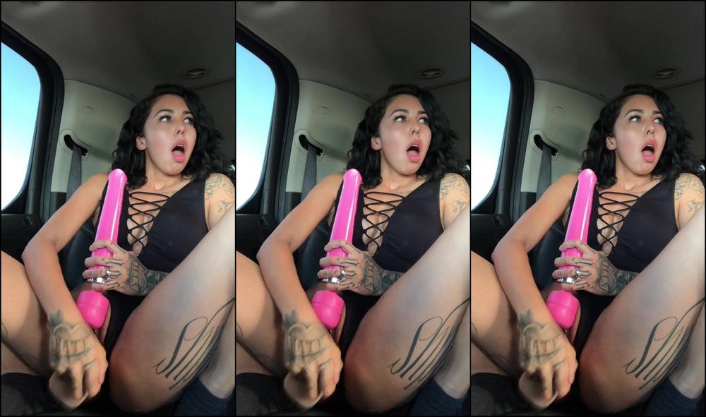 Jasminegtv Tb To When Stores Were Open Went To Go Buy A New Dildo Opened It And Fucked Myself In P