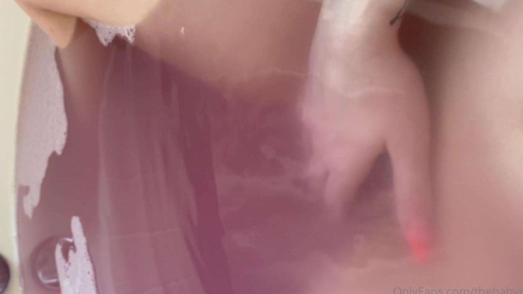 Thebabypaige Kisses To Whoever Accurately Names This Anime