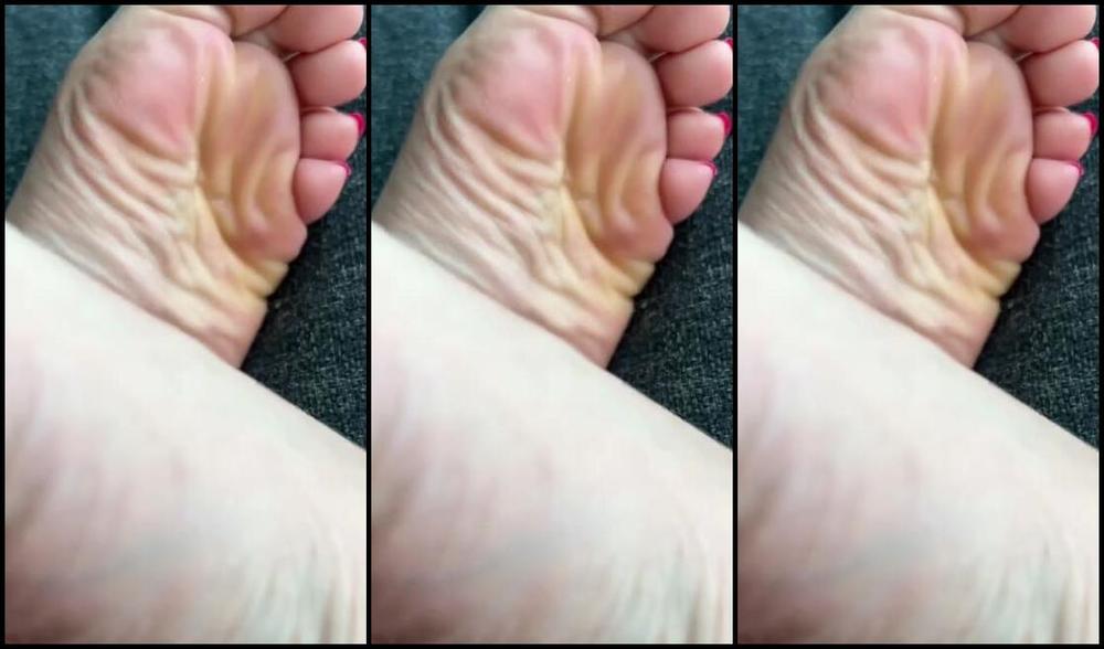 Cassidy Heat Feet Nicknamed Cassidyheatfeet Onlyfans Mmm Feet And Pussy W75