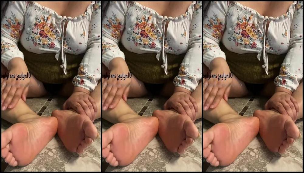 Jaylyn Nicknamed Jaylyn10 Onlyfans Get To Work On Them Soles And Drum Stick Thighs
