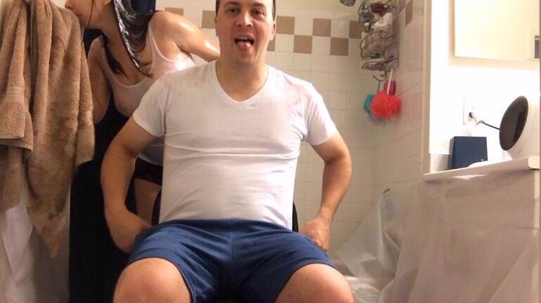 Slime Game Gets My White Shirt Wet