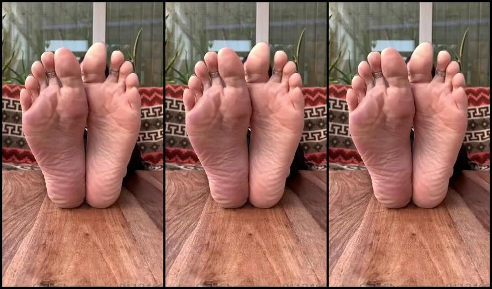 Mimisfeet1 Aka U81134601 Onlyfans Little Sunday Sole Tease