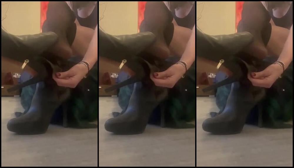 Bornroyal Feet Onlyfans I Am Removing My Black Ankle Boots And Black Stockings While You Dream Of Sniffing My Feet Deeply