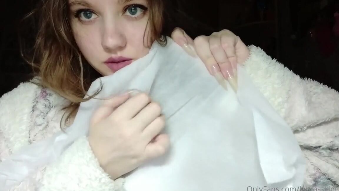 Lalalaura Nicknamed Lauras Kingdom 08 22 2023 Onlyfans Video Kiras Fabric Scratching