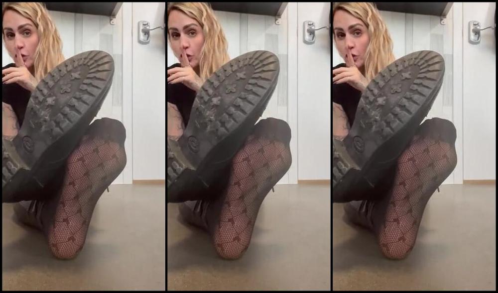 Thefantasychest Onlyfans The Struggle Is Still Real Your Poor Girlfriend Really Still Has No Clue Does She She Thinks Thatp