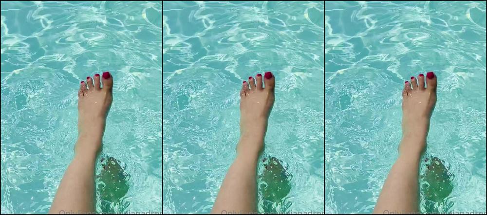 Mistress Gaia Footfetish Worship