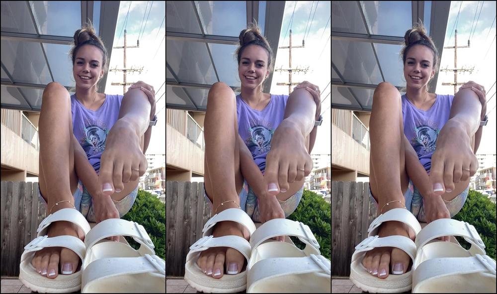 Goddesstalltasha 450174928 06 20 2020 Waiting For Uber Eats To Deliver Breakfast Keeping Myself Occupied