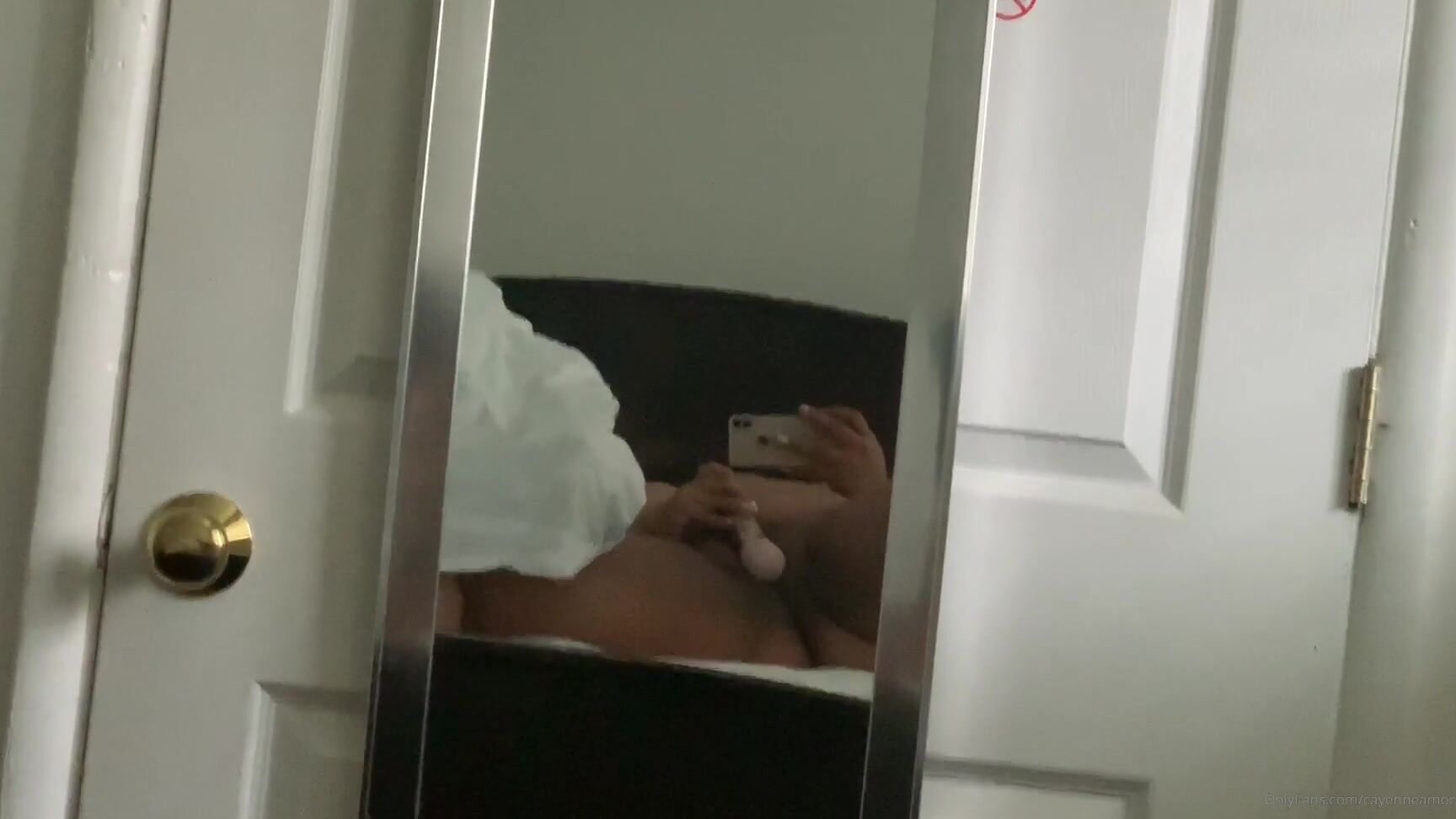 Cayenneamor Welcome To The Cum Show