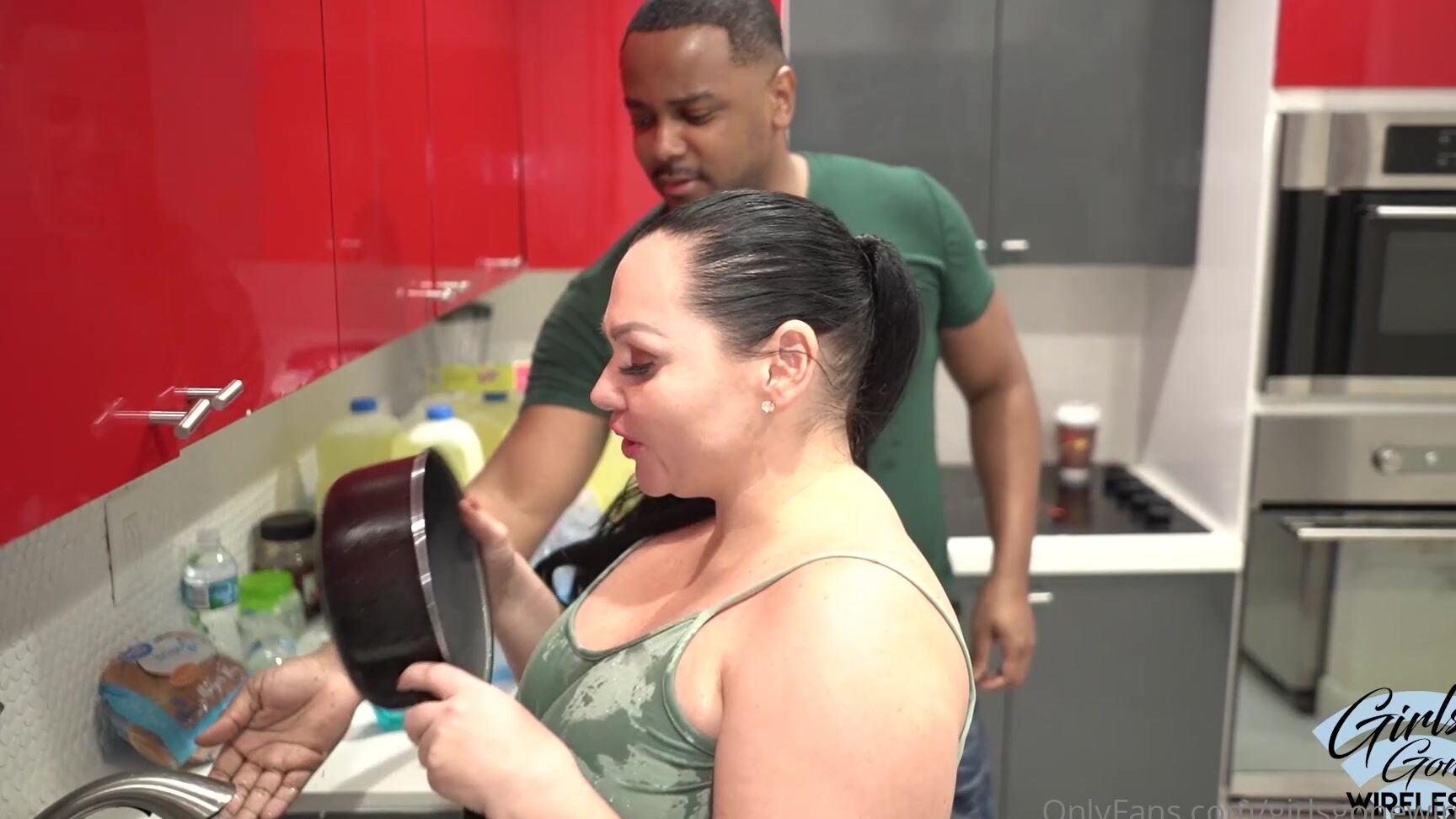 Girlsgonewireless Bettybangxxx And Boobyuniversity Show Us How To Really Clean The Kitchen Over At The Ggw