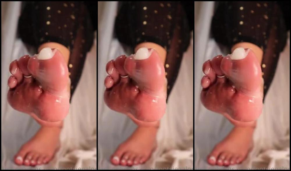 Footsiegalore Onlyfans It S April Fools Day Watch Me Being Silly And Putting A Cum Filled Condom And A Fresh One On My Foo