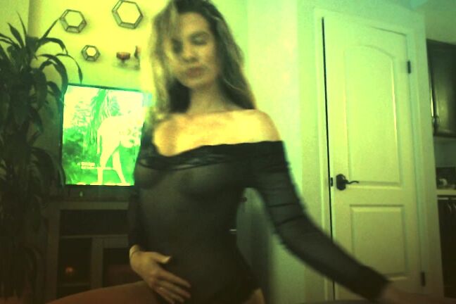 Milfymacgyver Because I M In A Good Mood If You Want The Rest Slide Into My Dm Guys Im Loving