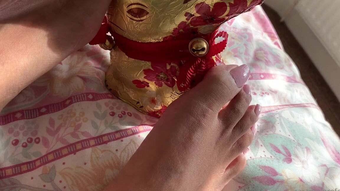 Puja Nicknamed Caramelprofessor Onlyfans I Never Rang The Lindt Bunny Bells Before