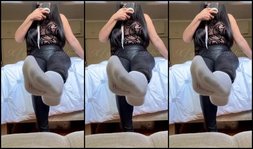 Goddess Pussyfoot Aka U186296307 Onlyfans I Think It S Time For A Sweaty Sock Removal Joi Be A Good Foot Boy And Follow My Instructions
