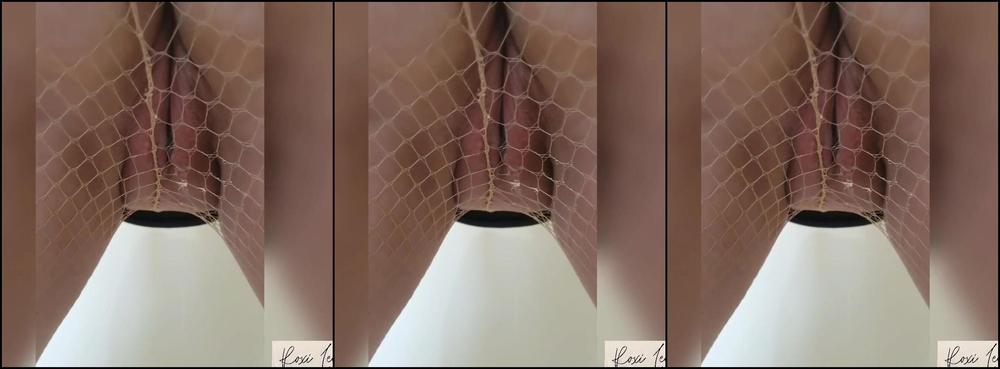Roxilee P Ing Pussy In Tights
