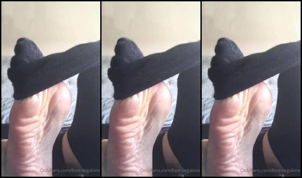 Footsiegalore Onlyfans A Little 5 Min Throwback To A Sock Removal Video