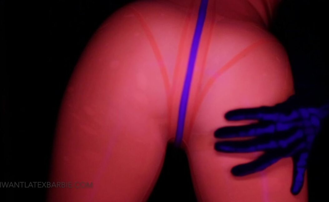 Latex Barbie - Living Dead Girl Clips4Sale