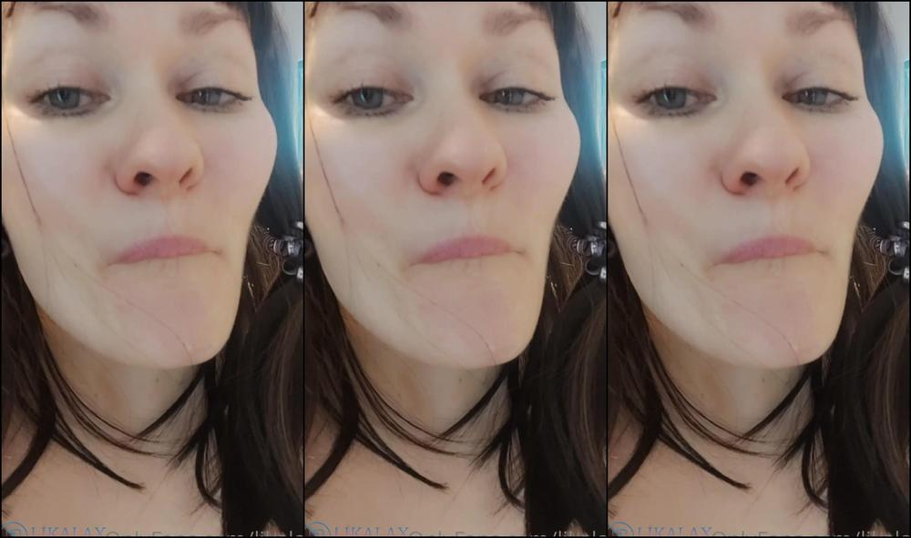 likalax-22-01-2022-2338655599-i-m-taking-you-to-the-fitting-room-again-in-these-delicate-pink-panties-and-with-peop