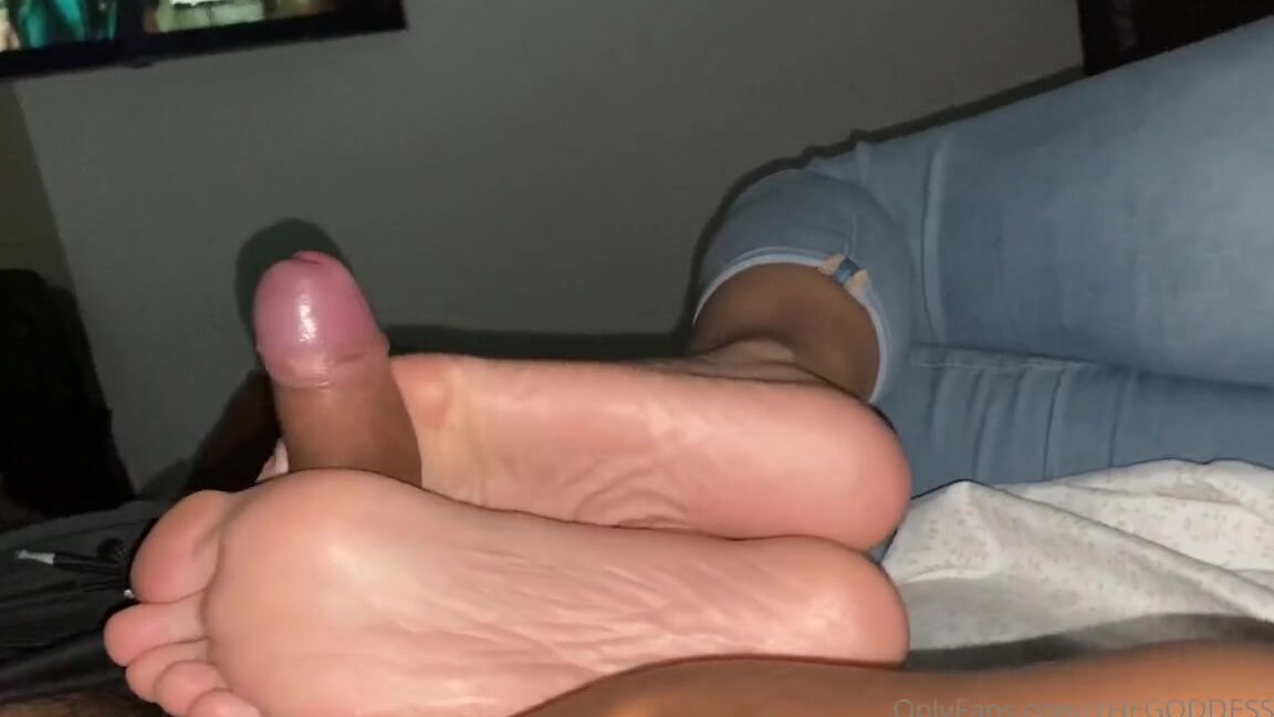 Erin Aka Thegoddesserin Onlyfans Saturday Night Side Footjob Male Talent Feetfilmer