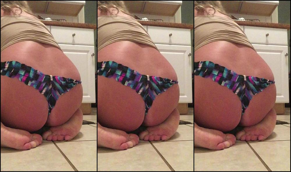 Goddess Siham Out Of Control Kitchen Squirt