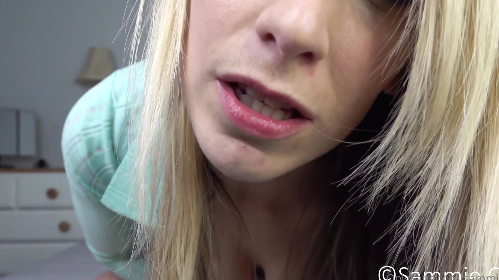 sammiecee-09-11-2021-2270154841-pov-girlfriend-comes-home-horny