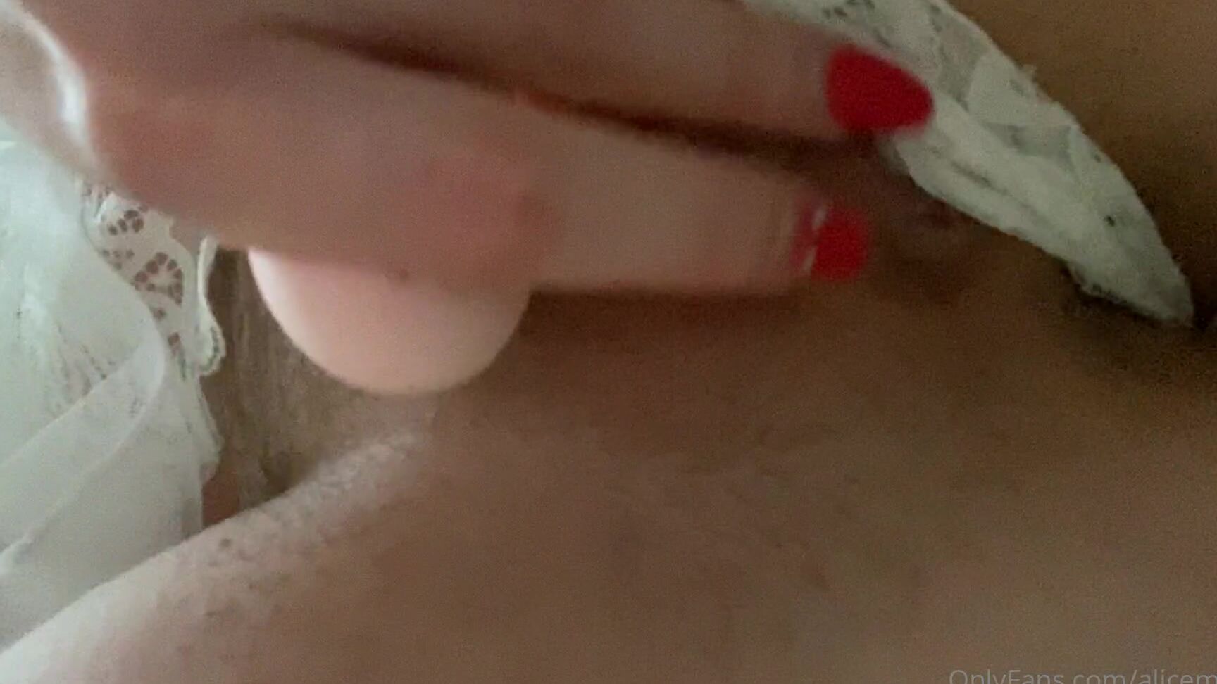 alicemarch-21-04-2021-2089012204-i-m-so-horny-do-you-like-to-watch-me-squirm