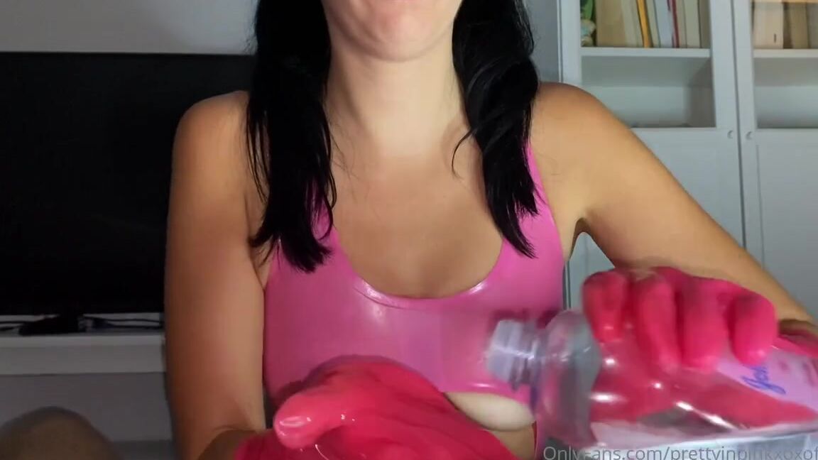 Pretty In Pink Nicknamed Prettyinpinkxoxofficial Onlyfans Why Do I Love Titty Fucking So Much I Think His Cock Loves It Too