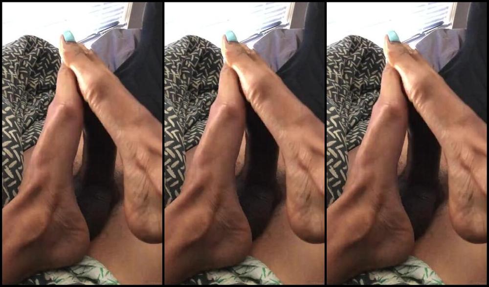 Torisoless Onlyfans Pretty Long Feet On A Pretty Long Dick